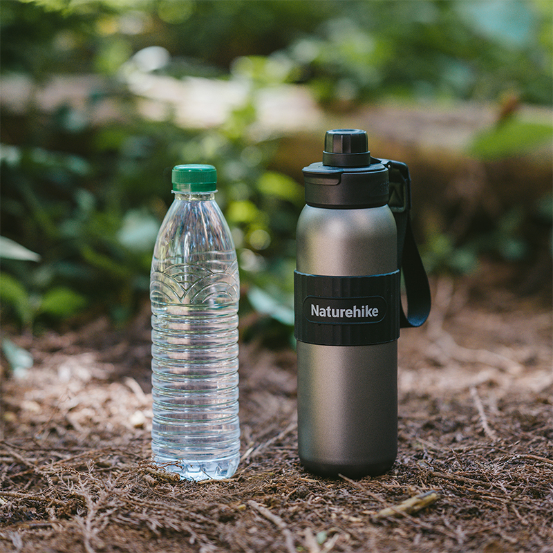 Naturehike titánová termoska 600 ml - čierna